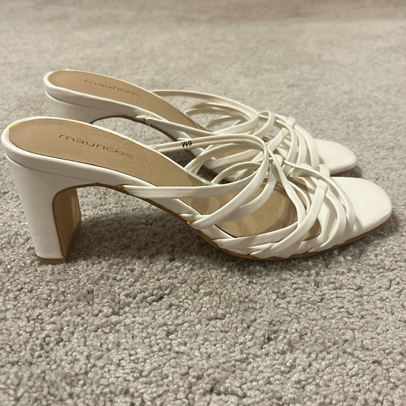 Maurice’s white strappy heels size 6. - Picture 5 of 8